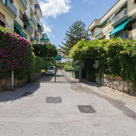 Azzurro Park Suite Sorrent Exterior foto