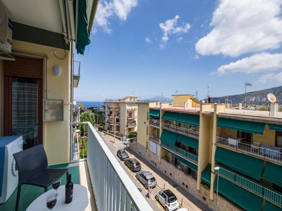 Azzurro Park Suite Sorrent Exterior foto