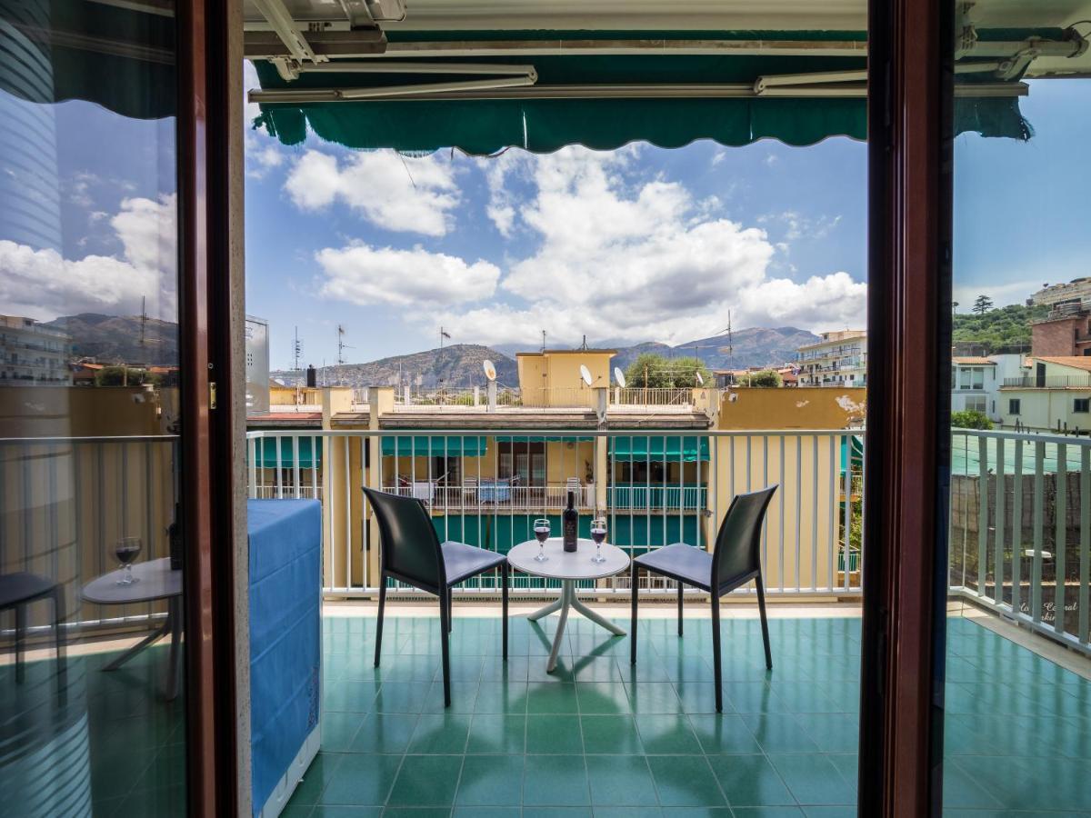 Azzurro Park Suite Sorrent Exterior foto